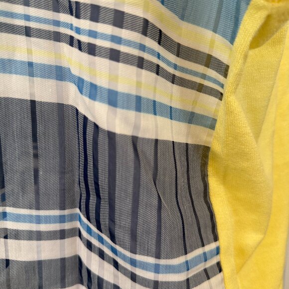 Yellow Baggy Casual Top | Fits Size 2–4 | Effortless Style – Perfect with Jeans - Picture 5 of 6